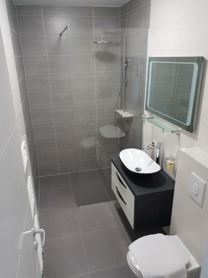 Apartmani Marija Baška Voda Esterno foto