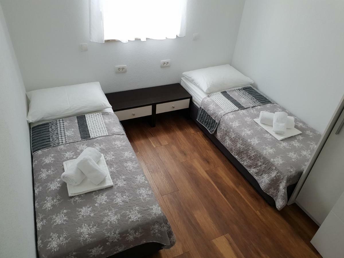 Apartmani Marija Baška Voda Esterno foto